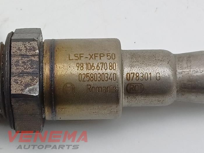 Lambda probe from a Peugeot 208 II (UB/UH/UP) 1.2 Vti 12V PureTech 75 2021