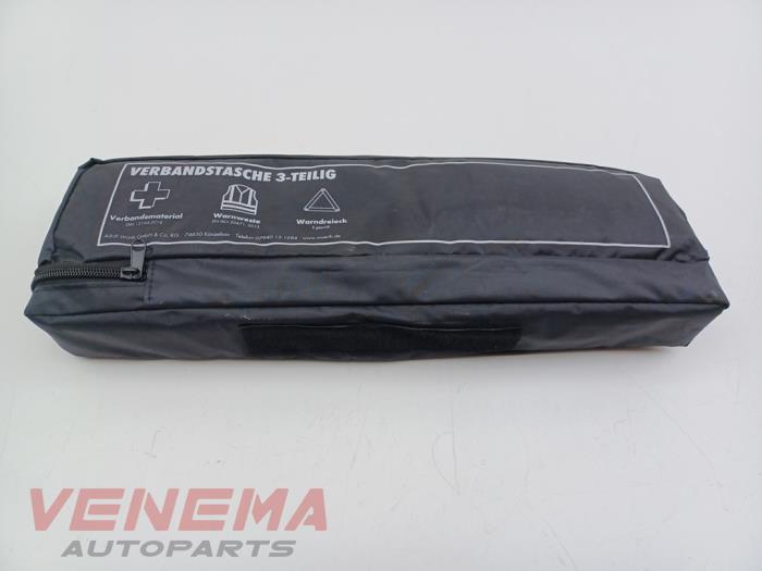 Usagé Divers Volkswagen Golf VIII (CD1) 1.0 eTSI 12V Prix € 14,99 Règlement à la marge proposé par Venema Autoparts