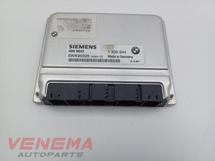 Used Engine management computer BMW 5 serie (E39) 520i 24V Price € 149,99 Margin scheme offered by Venema Autoparts