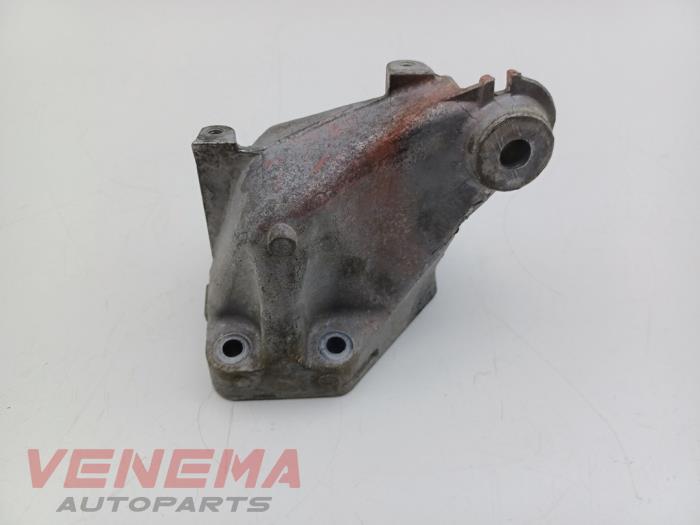 Used Engine mount Mercedes GLE (W166) 350d 3.0 V6 24V BlueTEC 4-Matic Price € 29,99 Margin scheme offered by Venema Autoparts