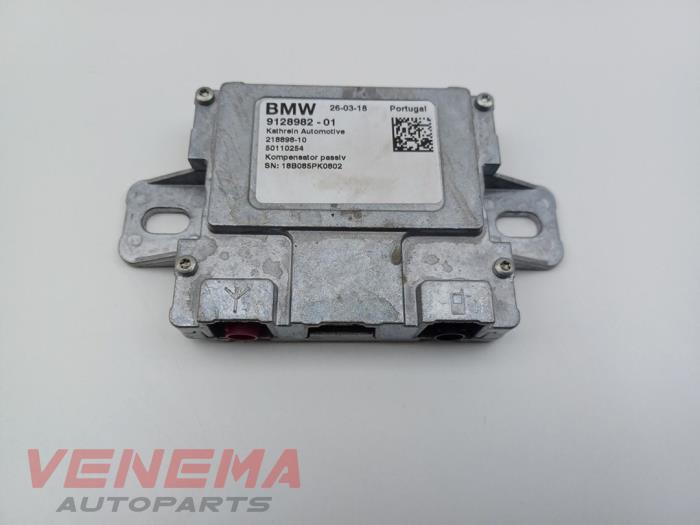 Begagnade Diverse Mini Mini (F56) 2.0 16V Cooper S Pris € 49,99 Marginaltabell erbjuds av Venema Autoparts