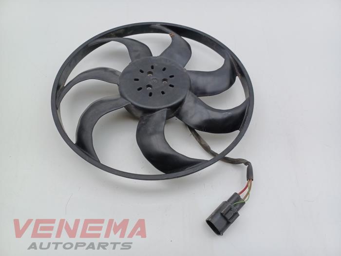 Używane Wentylator Mini Mini (F56) 2.0 16V Cooper S Cena € 199,99 Procedura marży oferowane przez Venema Autoparts