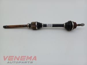 Usagé Arbre de transmission avant droit Peugeot 208 I (CA/CC/CK/CL) 1.2 12V e-THP PureTech 110 Prix € 199,99 Règlement à la marge proposé par Venema Autoparts