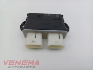 Usados Módulo (varios) Peugeot 3008 II (M4/MC/MJ/MR) 1.2 12V e-THP PureTech 130 Precio € 79,99 Norma de margen ofrecido por Venema Autoparts