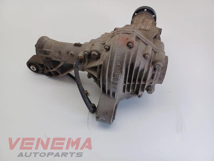 Usagé Différentiel avant Mercedes GLE (W166) 350d 3.0 V6 24V BlueTEC 4-Matic Prix € 299,99 Règlement à la marge proposé par Venema Autoparts