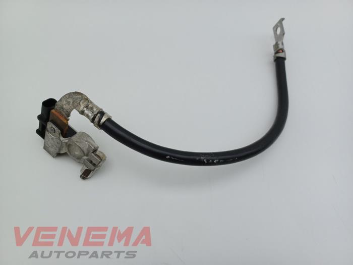 Używane Biegun akumulator BMW 1 serie (F21) 120i 2.0 16V Cena € 29,99 Procedura marży oferowane przez Venema Autoparts