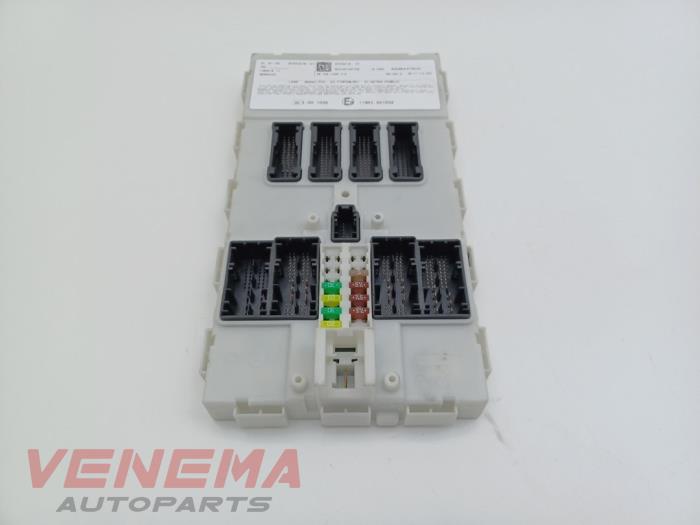 Usados Ordenador body control BMW 1 serie (F21) 120i 2.0 16V Precio € 124,99 Norma de margen ofrecido por Venema Autoparts