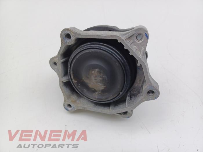 Used Engine mount BMW 1 serie (F21) 120i 2.0 16V Price € 39,99 Margin scheme offered by Venema Autoparts