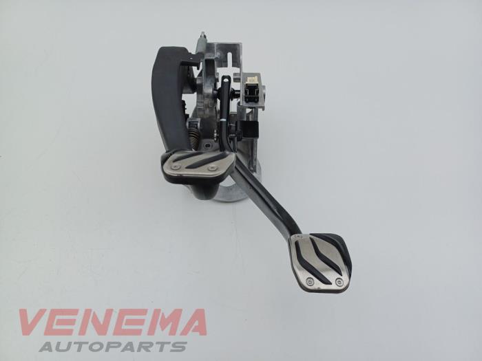 Gebrauchte Pedale Set BMW 1 serie (F21) 120i 2.0 16V Preis € 49,99 Margenregelung angeboten von Venema Autoparts