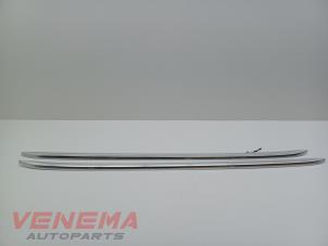 Usagé Kit rails de toit Audi Q7 (4MB/4MG) 3.0 TDI V6 24V Prix € 249,99 Règlement à la marge proposé par Venema Autoparts