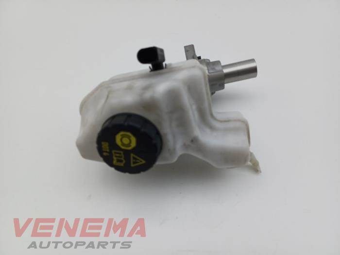 Gebrauchte Hauptbremszylinder Volkswagen Golf VIII (CD1) 1.0 eTSI 12V Preis € 39,99 Margenregelung angeboten von Venema Autoparts