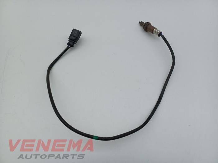 Lambda probe from a Volkswagen Golf VIII (CD1) 1.0 eTSI 12V 2022