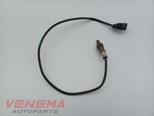 Lambda probe from a Volkswagen Golf VIII (CD1) 1.0 eTSI 12V 2022