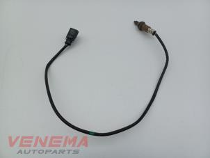 Lambda probe from a Volkswagen Golf VIII (CD1) 1.0 eTSI 12V 2022