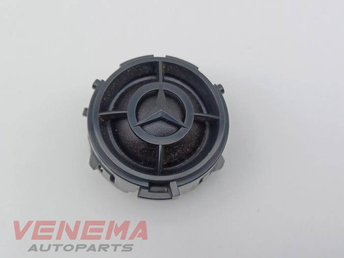 Begagnade Diskanthögtalare Mercedes C Estate (S205) C-300d 2.0 Turbo 16V Pris € 24,99 Marginaltabell erbjuds av Venema Autoparts