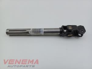 Usados Eje de columna de dirección Peugeot 3008 II (M4/MC/MJ/MR) 1.2 12V e-THP PureTech 130 Precio € 29,99 Norma de margen ofrecido por Venema Autoparts