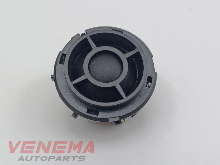 Begagnade Diskanthögtalare Ford Focus 3 Wagon 1.0 Ti-VCT EcoBoost 12V 125 Pris € 9,99 Marginaltabell erbjuds av Venema Autoparts