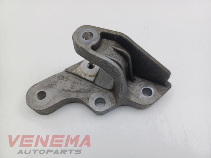 Used Engine mount Ford Fiesta 7 1.0 EcoBoost 12V 100 Price € 14,99 Margin scheme offered by Venema Autoparts