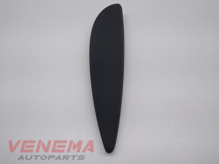 Gebrauchte Abdeckung Armlehne rechts Mini Mini (R56) 1.6 16V Cooper Preis € 29,99 Margenregelung angeboten von Venema Autoparts
