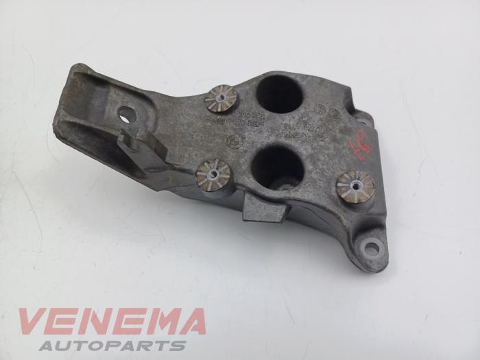 Used Engine mount BMW X5 (F15) xDrive 40e PHEV 2.0 Price € 29,99 Margin scheme offered by Venema Autoparts