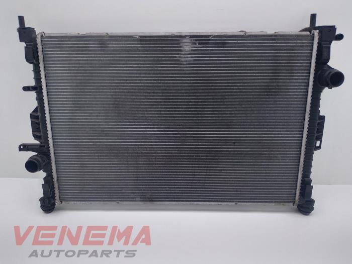 Usagé Radiateur Ford Focus 3 ST 2.0 ST EcoBoost 16V Prix € 59,99 Règlement à la marge proposé par Venema Autoparts