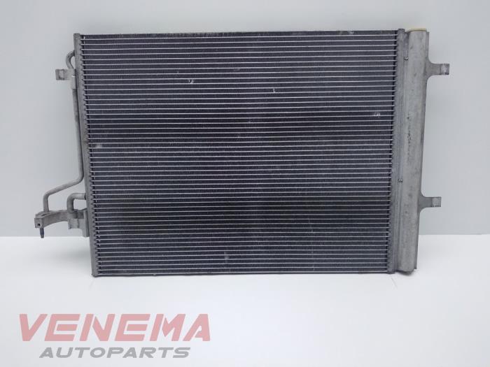 Usagé Condenseur de climatisation Ford Focus 3 ST 2.0 ST EcoBoost 16V Prix € 49,99 Règlement à la marge proposé par Venema Autoparts
