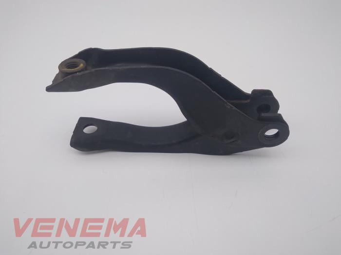 Used Engine mount Opel Astra K Sports Tourer 1.6 BiTurbo CDTI 16V Price € 19,99 Margin scheme offered by Venema Autoparts