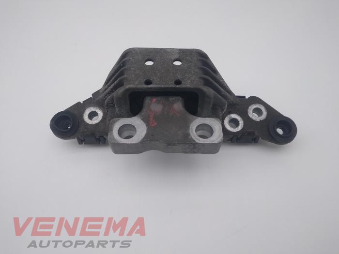 Used Engine mount Opel Astra K Sports Tourer 1.6 BiTurbo CDTI 16V Price € 24,99 Margin scheme offered by Venema Autoparts