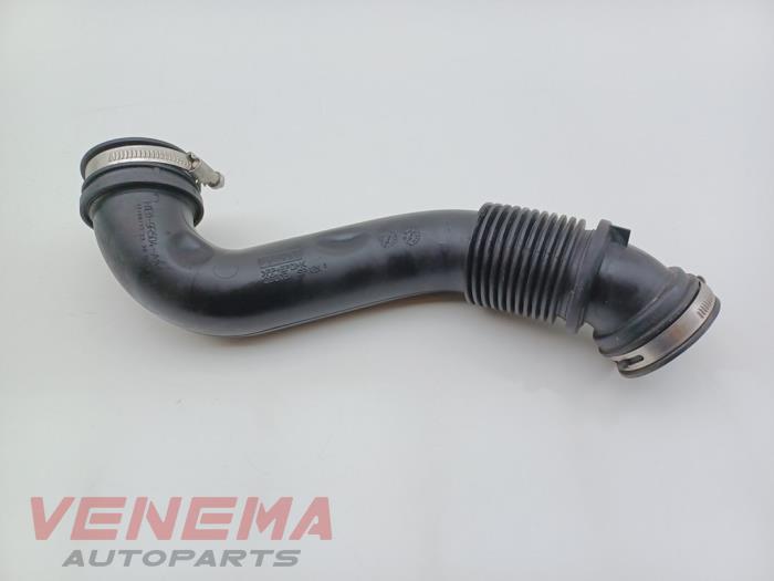 Begagnade Luftintagsslang Ford Fiesta 7 1.0 EcoBoost 12V 100 Pris € 14,99 Marginaltabell erbjuds av Venema Autoparts
