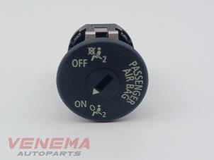 Gebrauchte Airbag Schalter BMW 5 serie (F10) 550i V8 32V TwinPower Turbo Preis € 14,99 Margenregelung angeboten von Venema Autoparts
