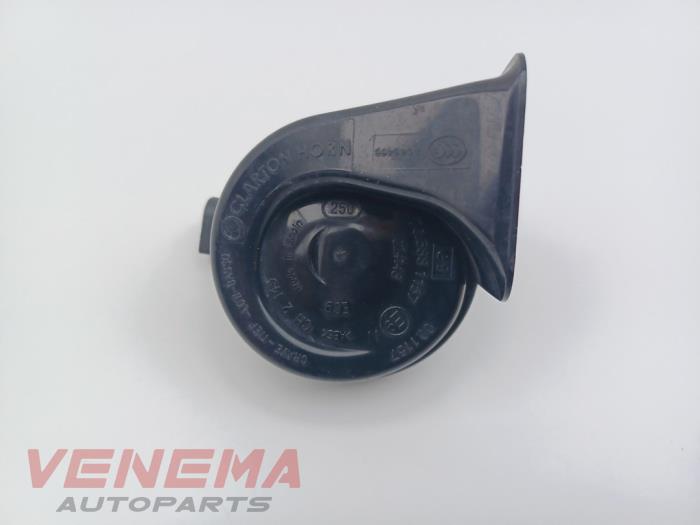 Używane Klakson BMW 5 serie (F10) 550i V8 32V TwinPower Turbo Cena € 29,99 Procedura marży oferowane przez Venema Autoparts