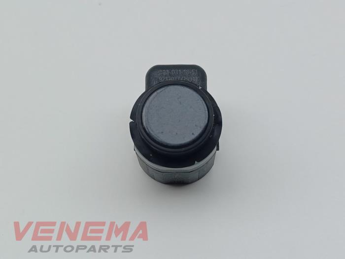 Usados Sensor PDC BMW 5 serie (F10) 550i V8 32V TwinPower Turbo Precio € 19,99 Norma de margen ofrecido por Venema Autoparts