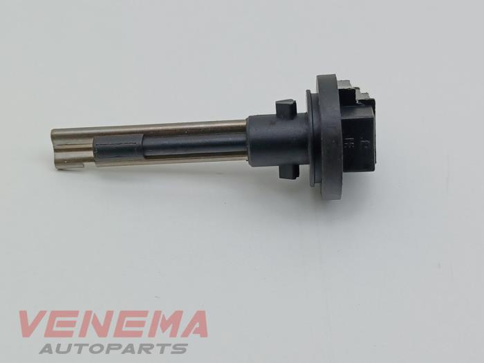 Begagnade Innetemperatursensor BMW 5 serie (F10) 550i V8 32V TwinPower Turbo Pris € 9,99 Marginaltabell erbjuds av Venema Autoparts