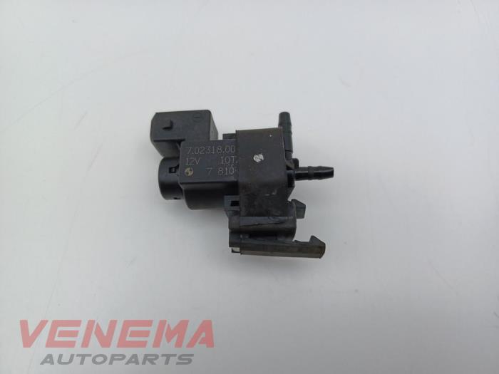 Usagé Clapet de surpression Turbo BMW 5 serie (F10) 550i V8 32V TwinPower Turbo Prix € 14,99 Règlement à la marge proposé par Venema Autoparts
