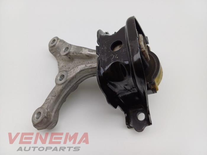 Engine mount from a Peugeot 208 I (CA/CC/CK/CL) 1.2 12V e-THP PureTech 110 2017