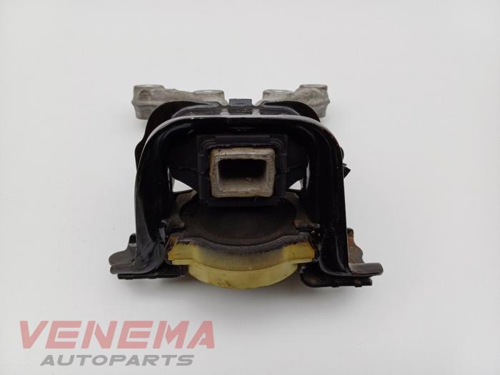 Used Engine mount Peugeot 208 I (CA/CC/CK/CL) 1.2 12V e-THP PureTech 110 Price € 14,99 Margin scheme offered by Venema Autoparts