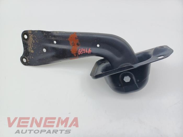 Upper control arm