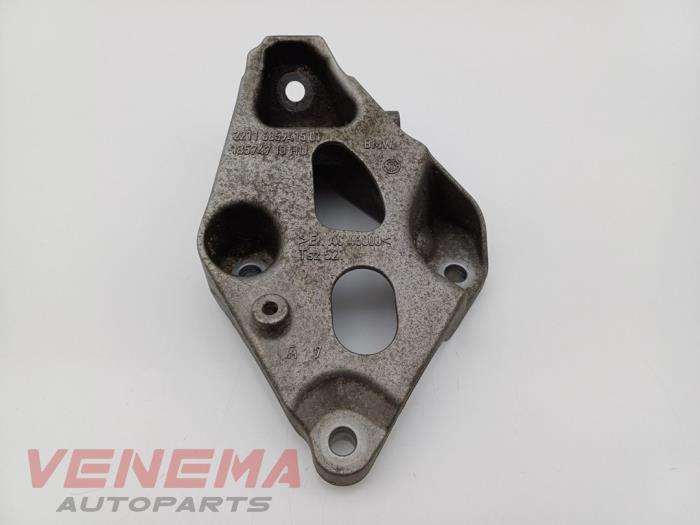 Used Engine mount BMW 4 serie Gran Coupe (F36) 420i 2.0 TwinPower Turbo 16V Price € 24,99 Margin scheme offered by Venema Autoparts
