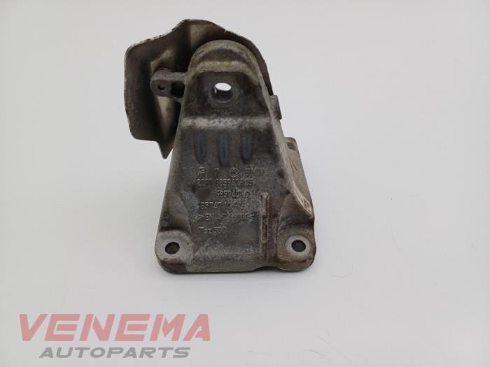 Used Engine mount BMW 4 serie Gran Coupe (F36) 420i 2.0 TwinPower Turbo 16V Price € 34,99 Margin scheme offered by Venema Autoparts