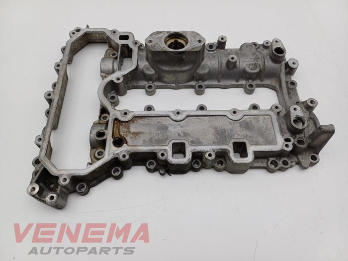 Begagnade Topplock Peugeot 208 I (CA/CC/CK/CL) 1.2 12V e-THP PureTech 110 Pris € 241,99 Inklusive moms erbjuds av Venema Autoparts