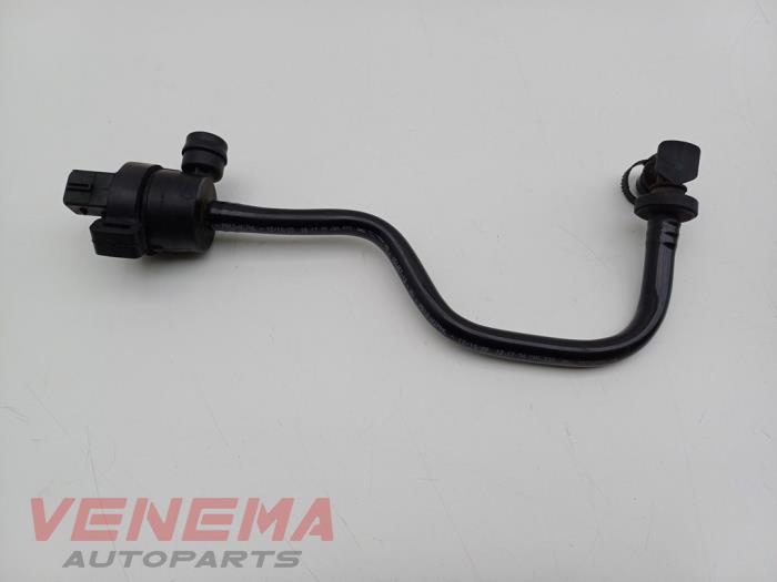 Fuel tank valve