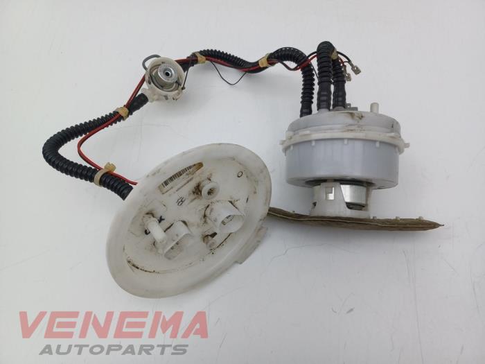 Gebrauchte Kraftstoffpumpe Elektrisch BMW 5 serie (F10) 550i V8 32V TwinPower Turbo Preis € 149,99 Margenregelung angeboten von Venema Autoparts