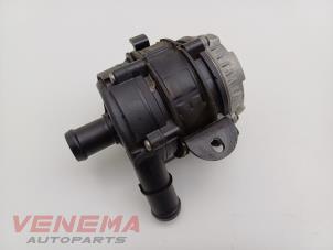 Wasserpumpe van een Volkswagen Golf VII (AUA) 1.4 GTE 16V 2016