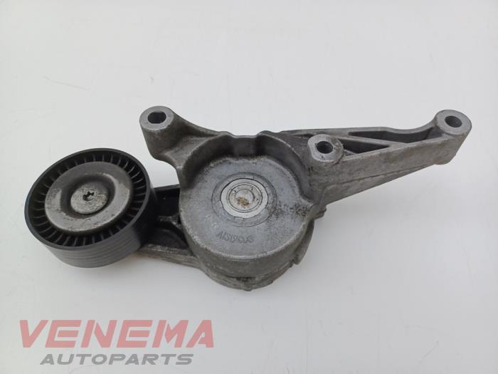 Usados Rodillo tensor correa múltiple Volkswagen Caddy III (2KA,2KH,2CA,2CH) 1.9 TDI Precio € 14,99 Norma de margen ofrecido por Venema Autoparts