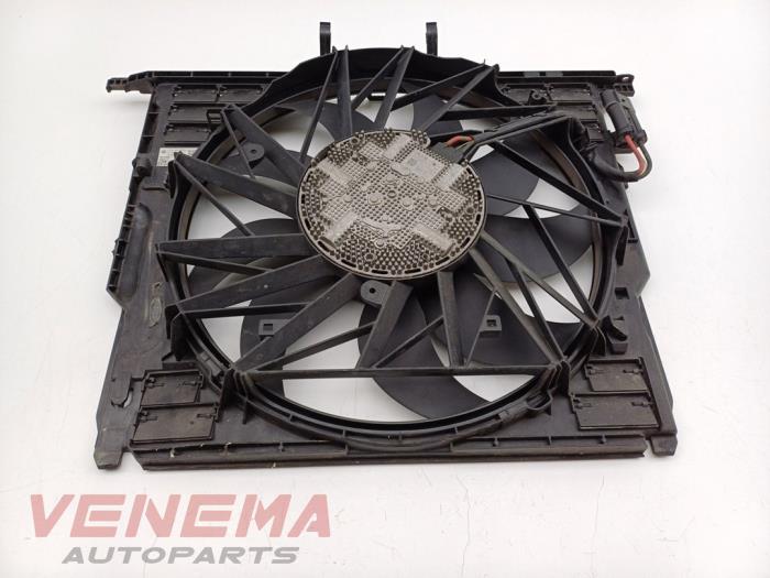Używane Wentylator BMW 5 serie (F10) 550i V8 32V TwinPower Turbo Cena € 199,99 Procedura marży oferowane przez Venema Autoparts