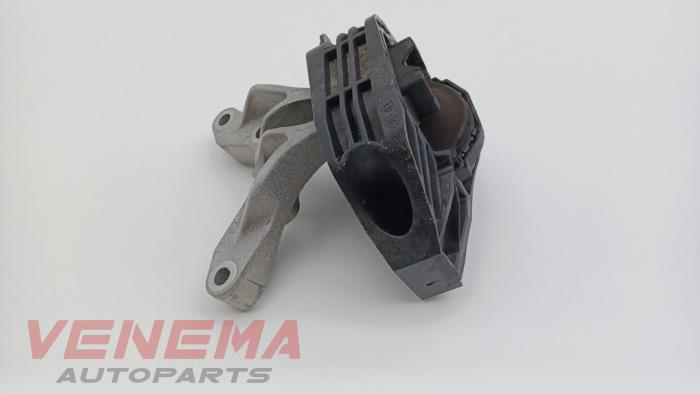 Used Engine mount Peugeot 208 II (UB/UH/UP) 1.2 Vti 12V PureTech 100 Price € 34,99 Margin scheme offered by Venema Autoparts