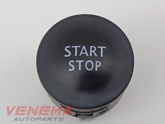 Używane Przelacznik Start/Stop Renault Captur I (2R) 1.2 TCE 16V EDC Cena € 9,99 Procedura marży oferowane przez Venema Autoparts