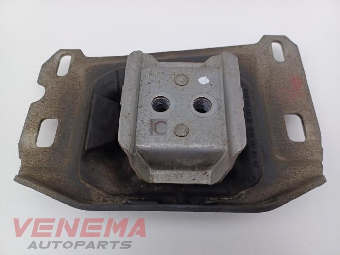 Used Engine mount Peugeot 3008 II (M4/MC/MJ/MR) 1.2 12V e-THP PureTech 130 Price € 12,99 Margin scheme offered by Venema Autoparts