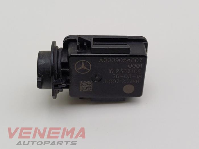 Begagnade NOx-sensor Mercedes A (177.0) 1.3 A-200 Turbo 16V Pris € 24,99 Marginaltabell erbjuds av Venema Autoparts