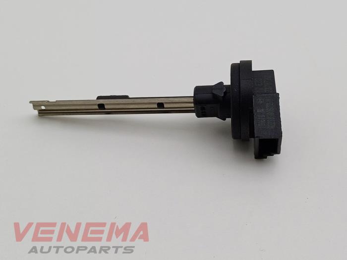 Begagnade Innetemperatursensor Mercedes A (177.0) 1.3 A-200 Turbo 16V Pris € 9,99 Marginaltabell erbjuds av Venema Autoparts
